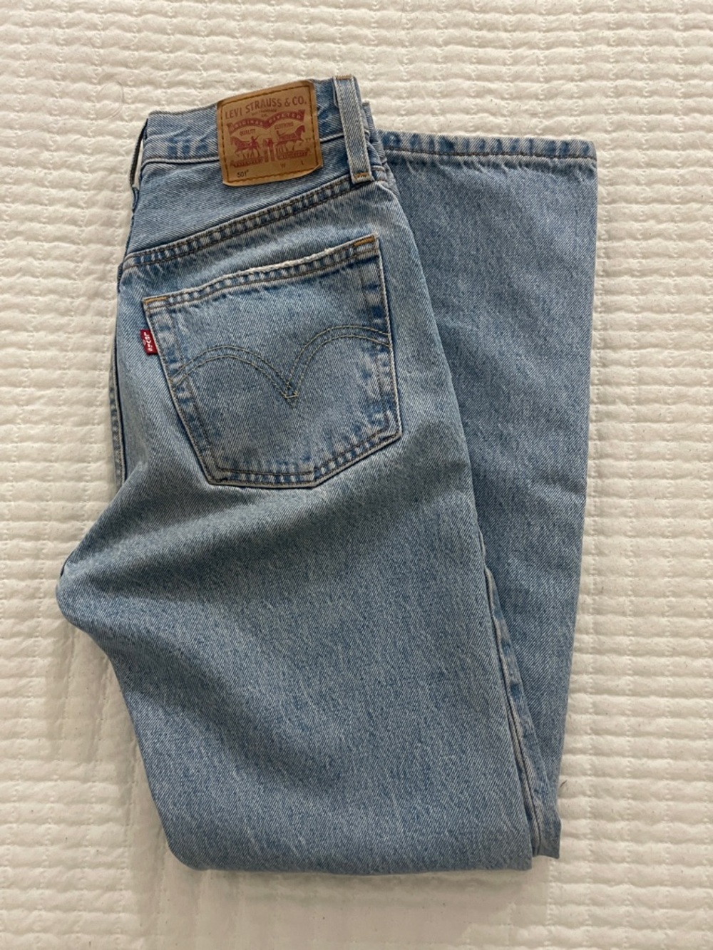 Levi's women’s Light Blue Straight-Leg Jeans size 24x30